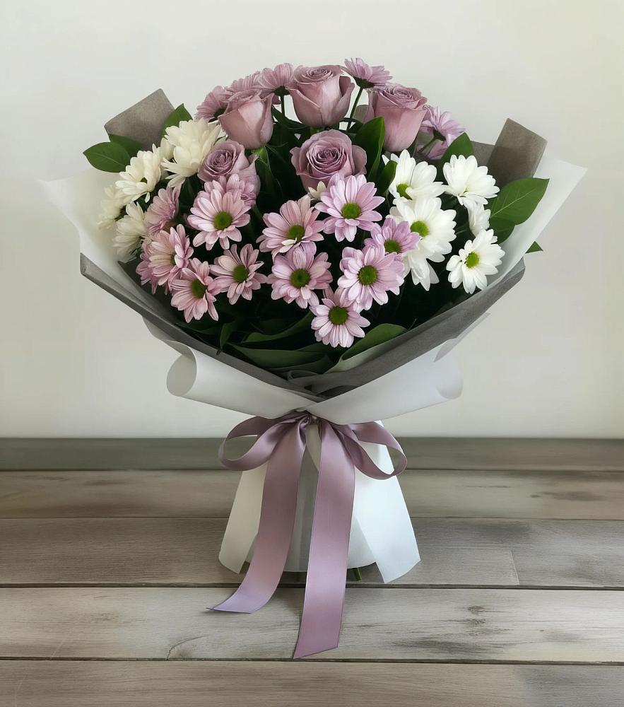 Букет цветов из: Хризантемы и Розы в Пыть-Яхе
