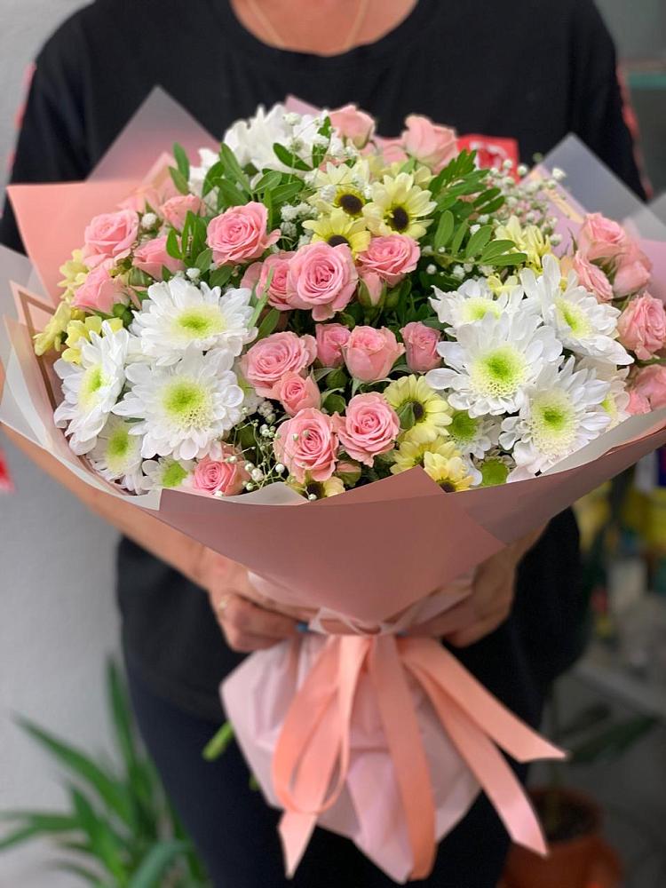 Букет цветов из: Розы и Хризантемы в Пыть-Яхе