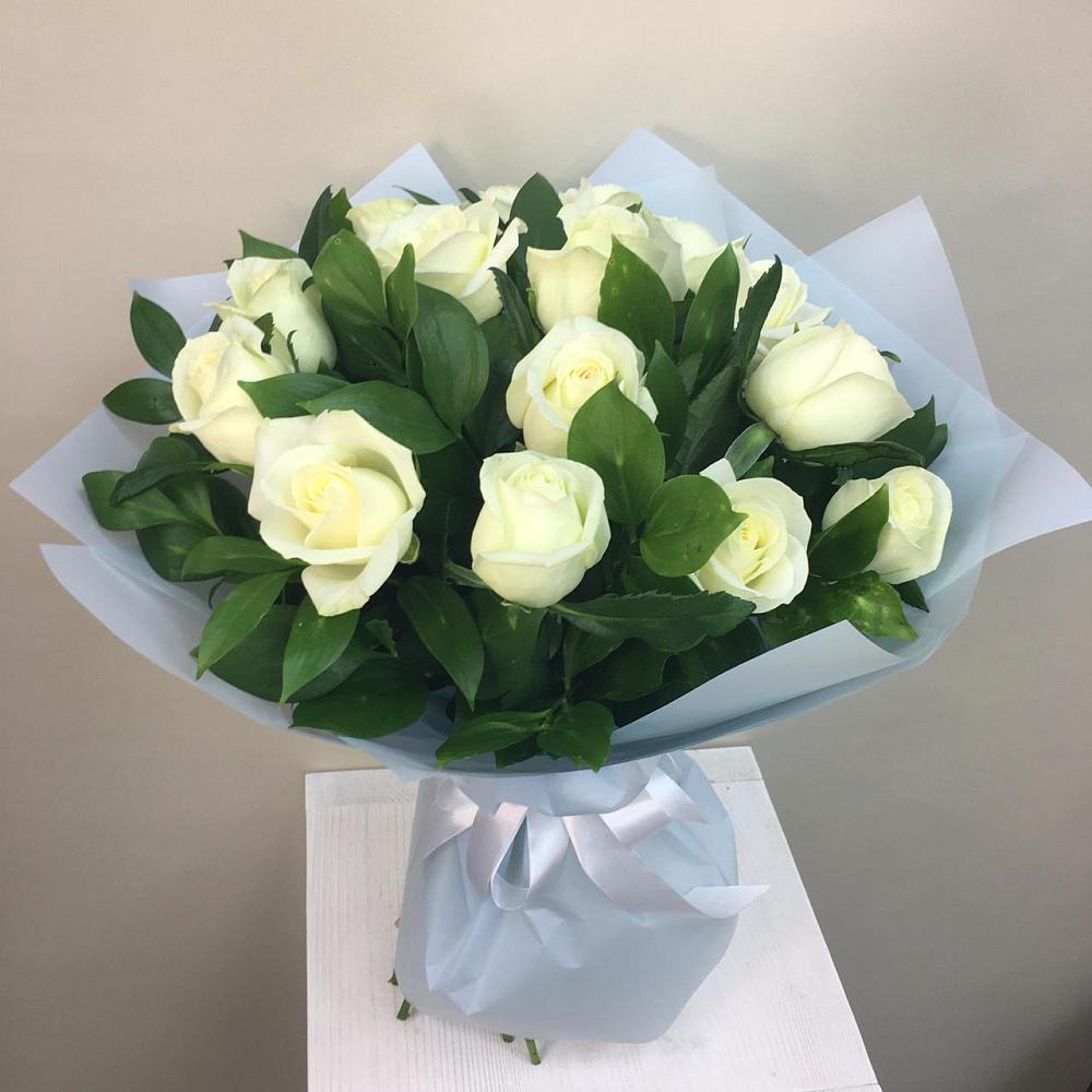 Букет 15 Белых роз Проуд в Пыть-Яхе