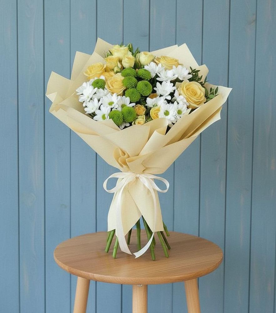 Букет цветов из: Хризантемы и Розы в Пыть-Яхе