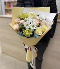 Букет цветов из:  Альстромерии, Розы и Хризантемы в Пыть-Яхе