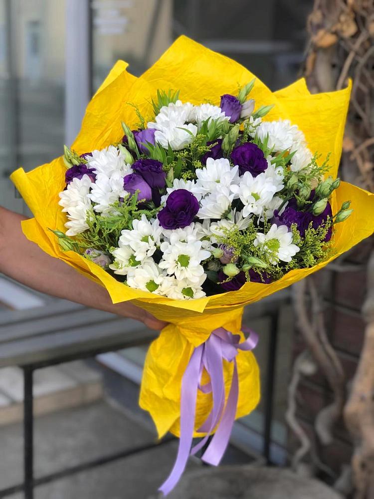 Букет цветов из: Ирисы, Хризантемы и Ромашки в Пыть-Яхе
