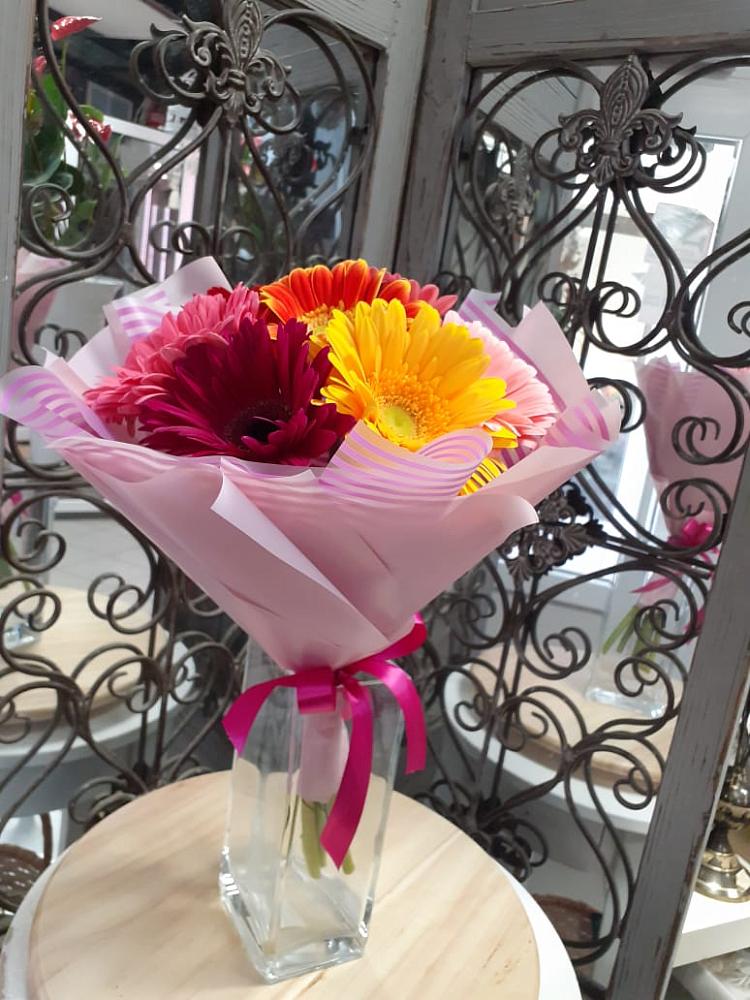 Букет цветов из: Герберы в Пыть-Яхе