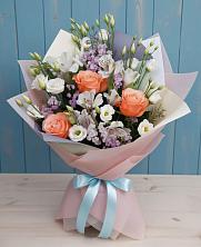 Букет цветов из:  Лизиантусы, Розы, Альстромерии и Гипсофила в Пыть-Яхе