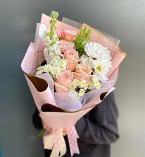 Букет цветов из:  Хризантемы и Розы в Пыть-Яхе