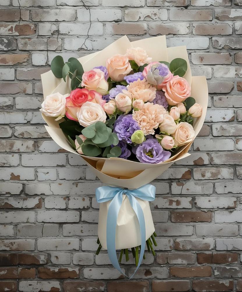 Букет цветов из: Розы, Лизиантусы и Гвоздики в Пыть-Яхе