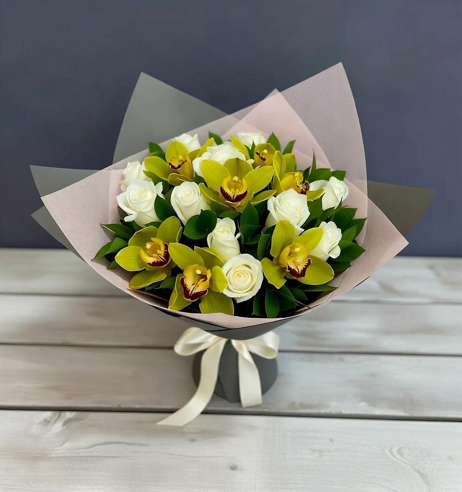 Букет цветов из: Орхидеи и Розы в Пыть-Яхе