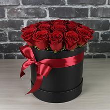 Цветочная композиция из Розы в шляпной коробке в Пыть-Яхе