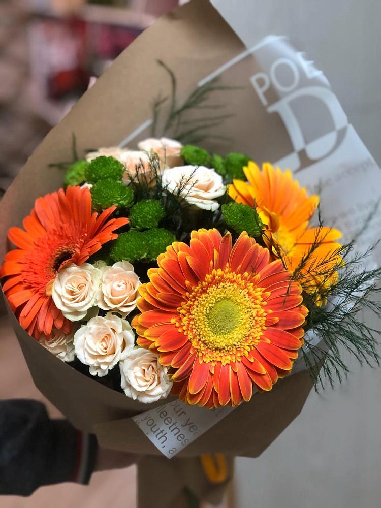 Букет цветов из: Герберы, Хризантемы и Розы в Пыть-Яхе