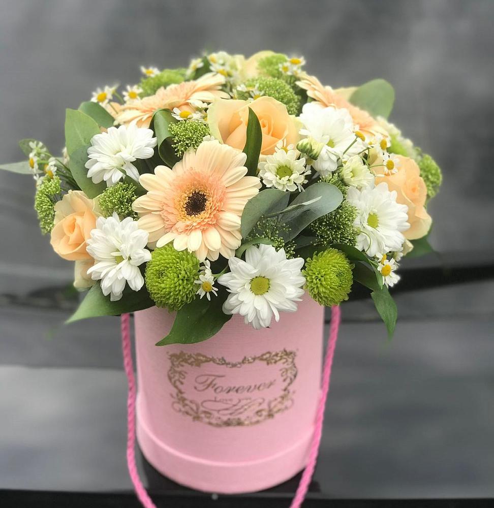 Цветочная композиция из Розы, Герберы и Хризантемы в шляпной коробке в Пыть-Яхе