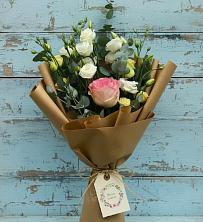 Букет цветов из:  Розы и Лизиантусы в Пыть-Яхе