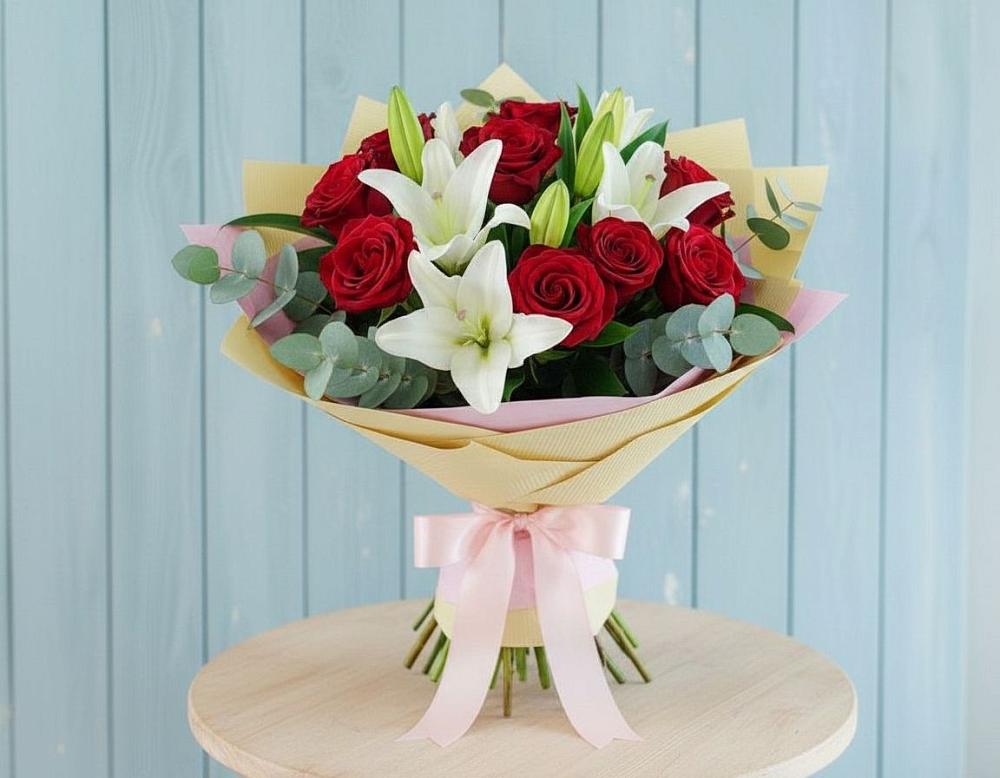 Букет цветов из: Лилии и Розы в Пыть-Яхе